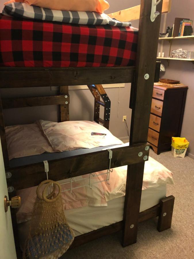 Nice Bunk Bed Уайтхорс Экстерьер фото