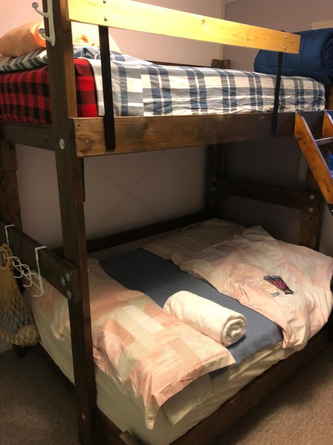 Nice Bunk Bed Уайтхорс Экстерьер фото
